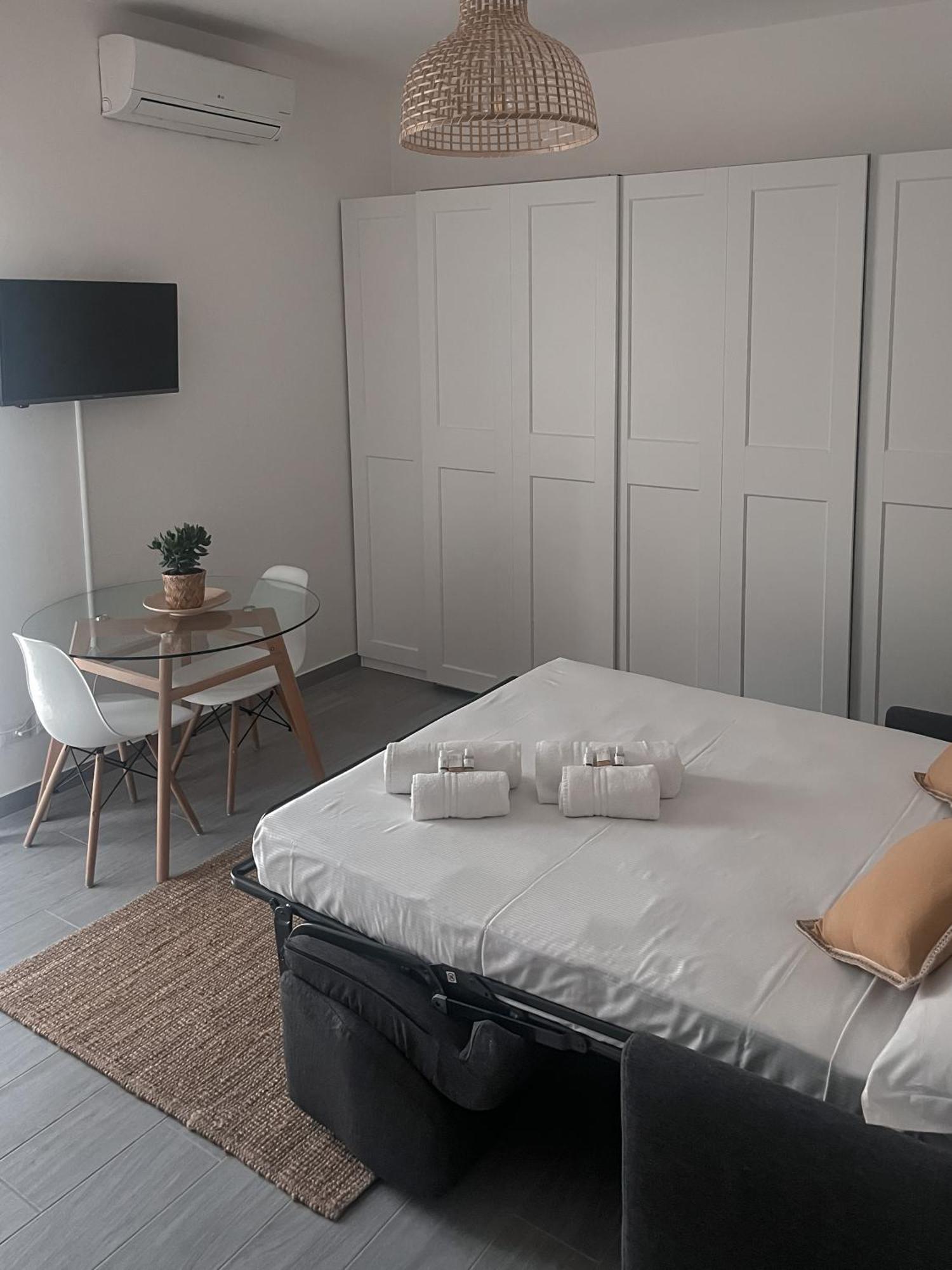 Xenia Apartments - Fashion Week Studio Near Navigli ميلان المظهر الخارجي الصورة